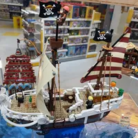 乐高IP联名款比经典款更值得买吗？1200+用户观点大碰撞