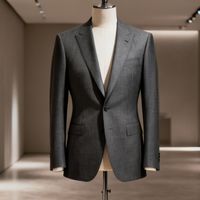 魏大勋同款圣罗兰西装：职场男士的明智之选还是过度消费？我们汇总了全网真实观点