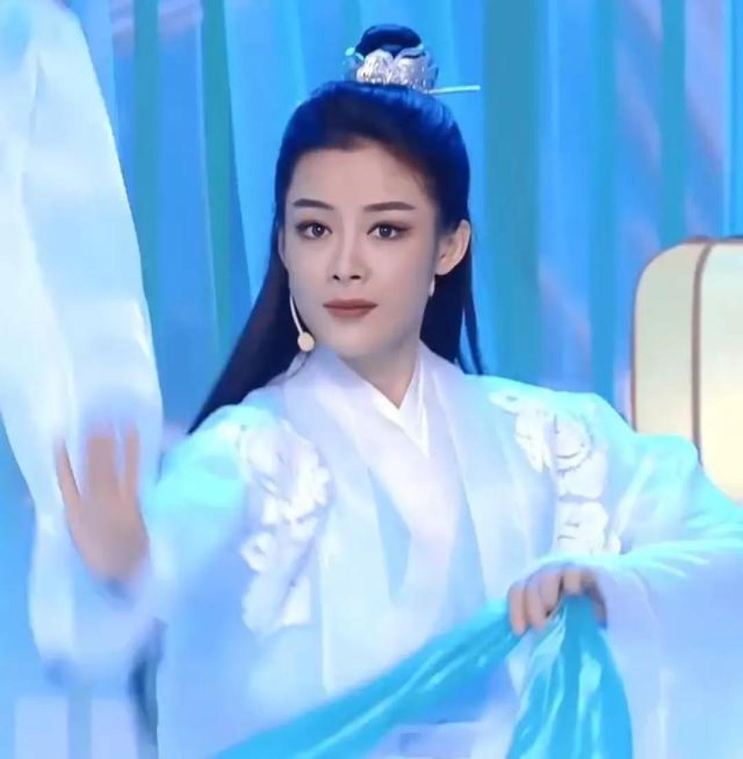 陈丽君越剧春晚录制现场:台前惊艳,幕后苦练笨功夫