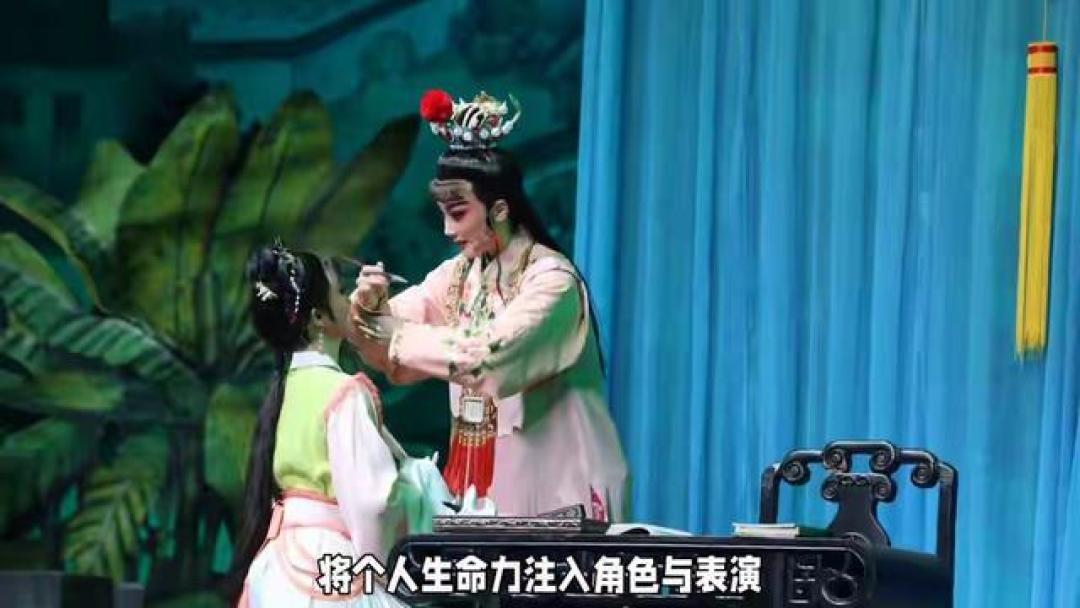 陈丽君越剧春晚录制现场:台前惊艳,幕后苦练笨功夫
