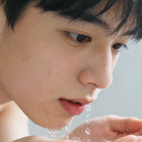 告别油痘黑头：青春期男生温和洗面奶选购指南