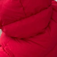 红色羽绒服：宝贝新年健康过冬