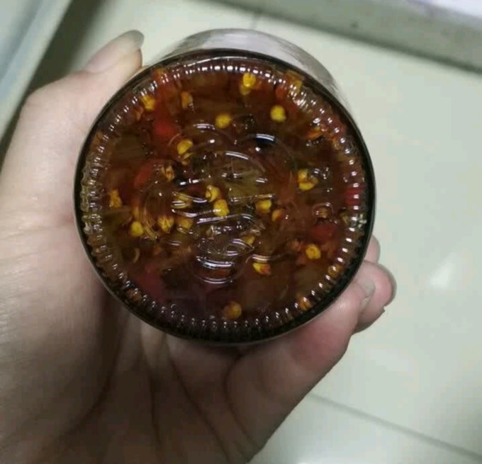 老干妈佐餐咸菜