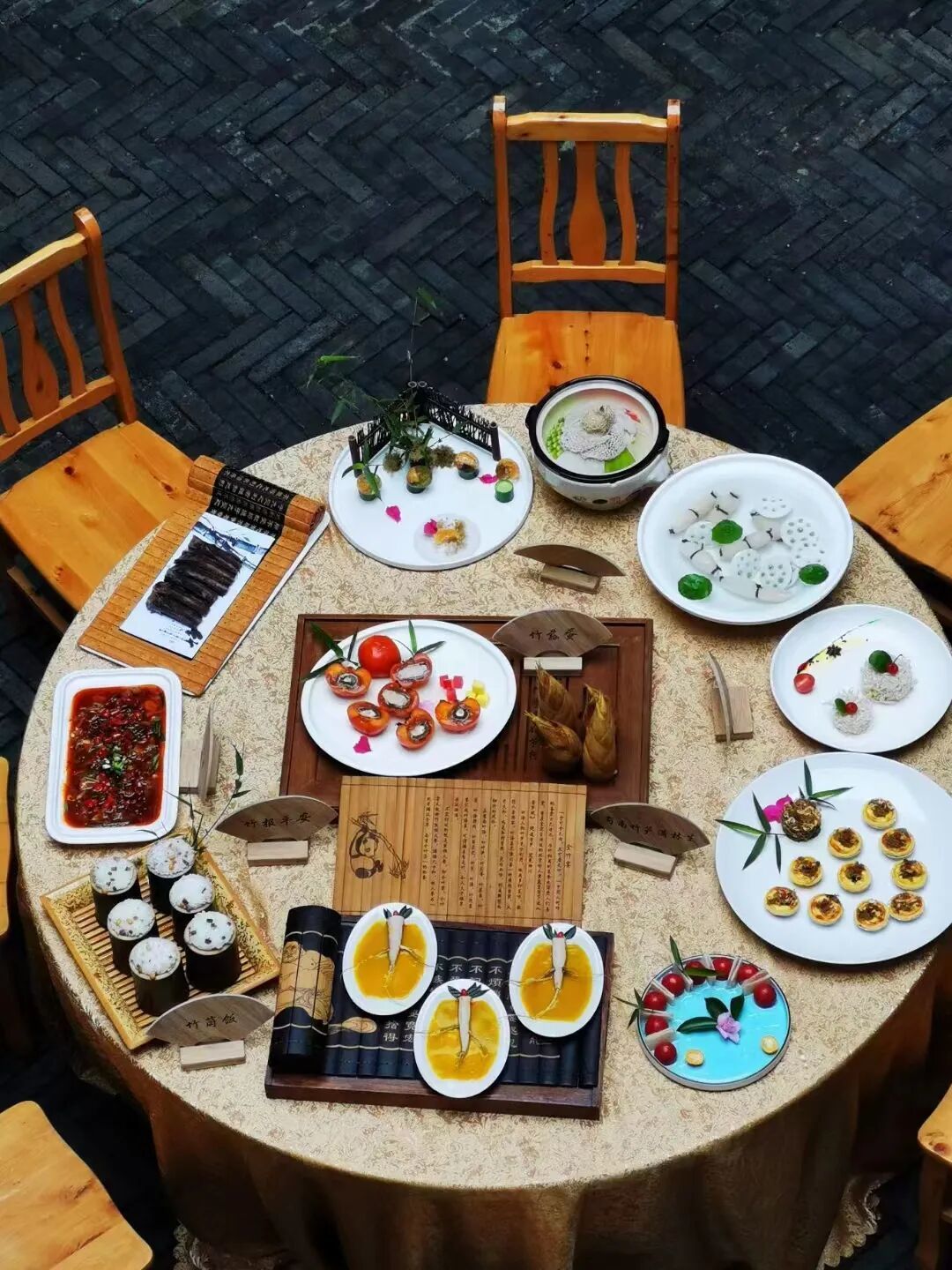 宜宾非遗美食盛宴:春晚推荐12道地道风味