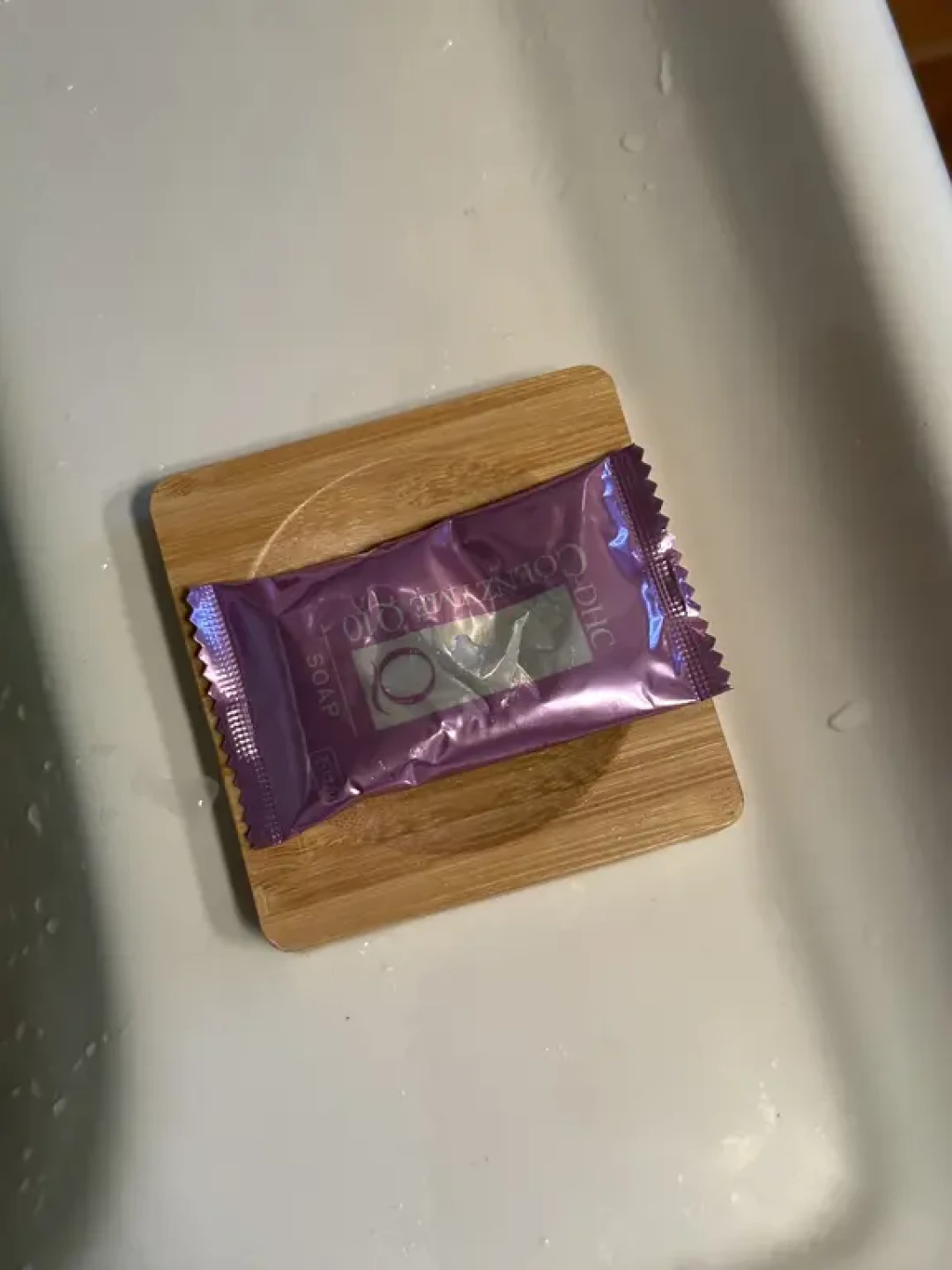 DHC洁面皂实测:哪款最适合混干皮?