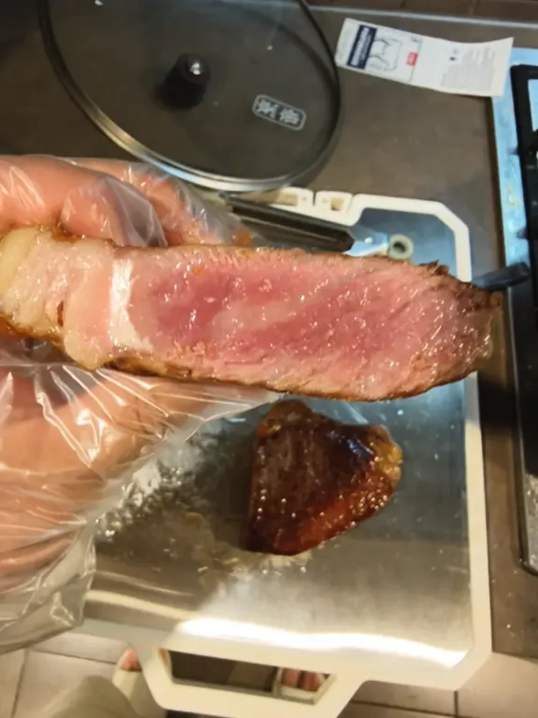 M9和牛煎制翻车记:如何掌握高等级牛排的火候?