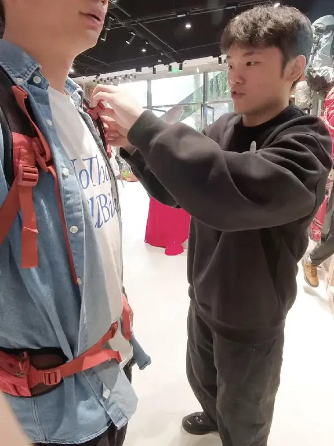 别只顾轻量化,骑行背包的稳定更重要