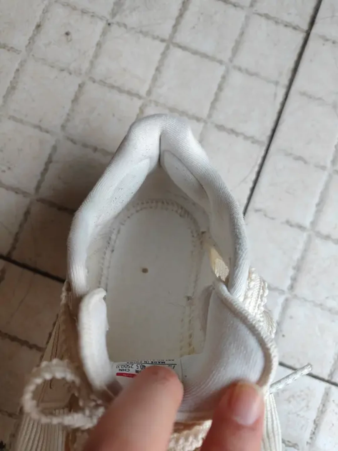 安踏路霸2:扁平足跑鞋的意外之喜