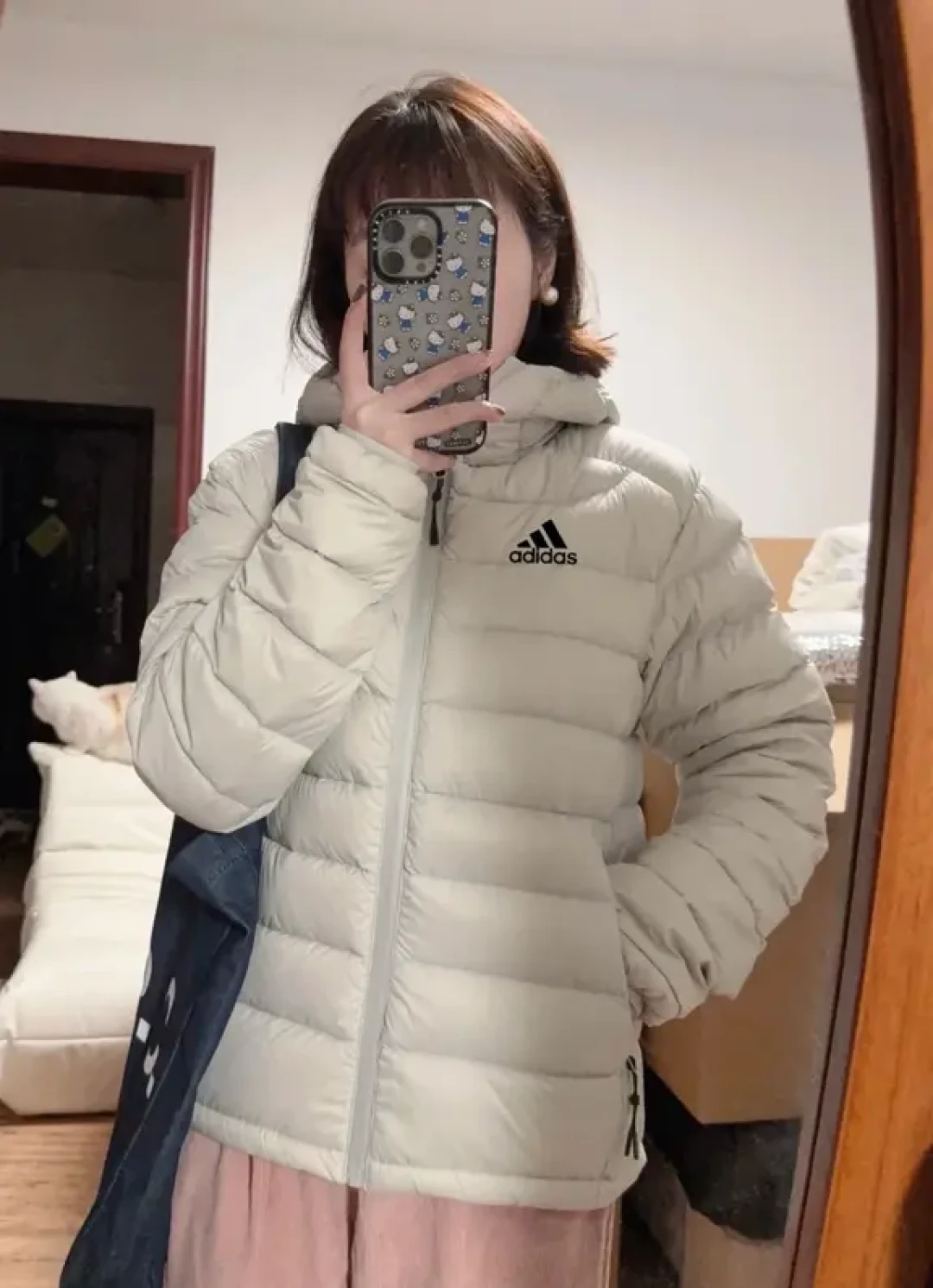 阿迪达斯排骨羽绒服:低调实力派冬季外套
