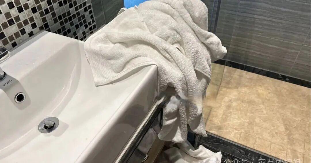 住酒店时用开水浇马桶,真的有必要吗?