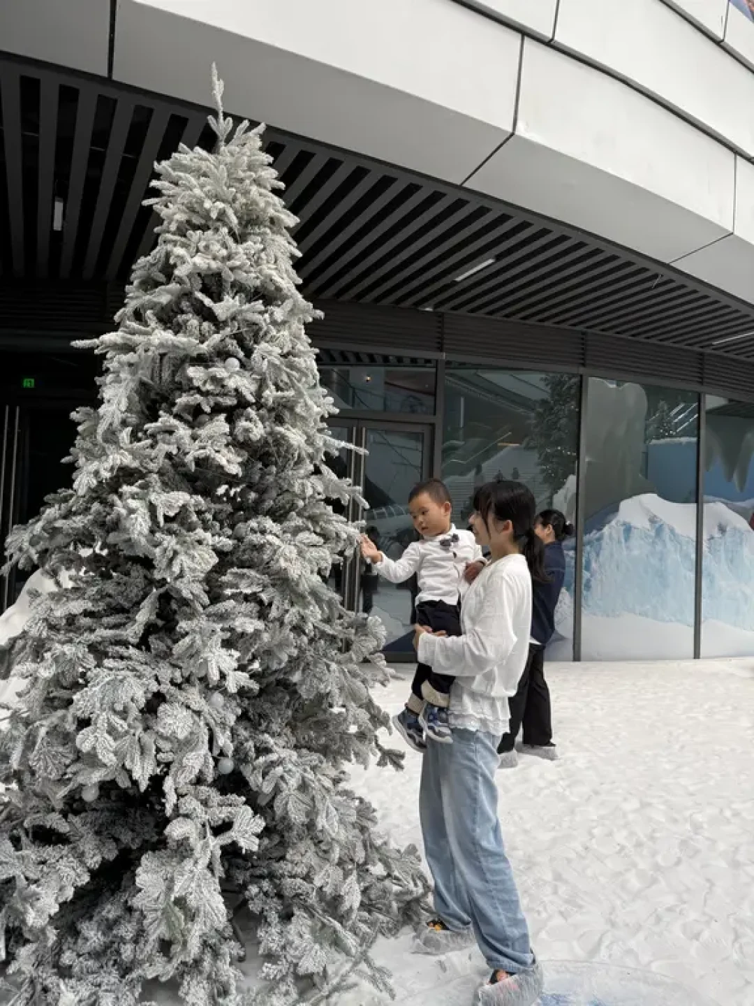 前海圣诞飘雪体验，带娃家庭实测指南