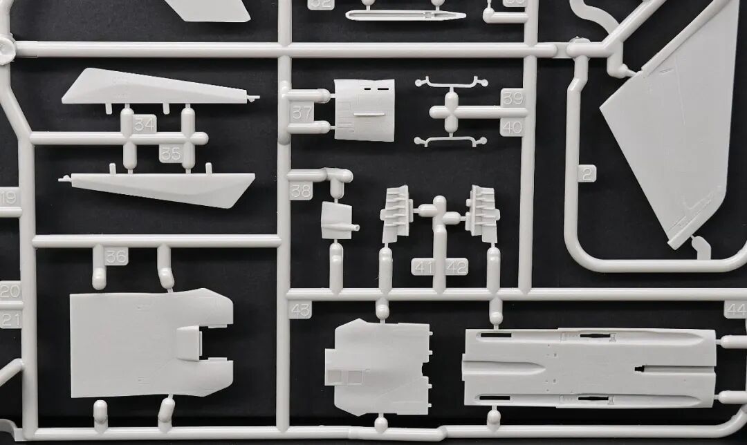 田宫1/72 F-14D开盒：小比例模型的逆袭