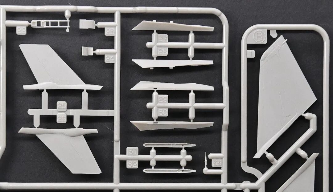 田宫1/72 F-14D开盒：小比例模型的逆袭