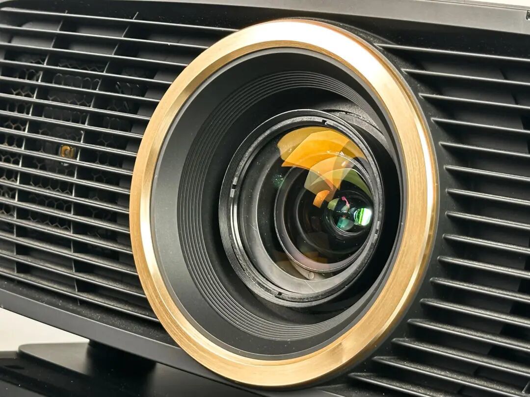 JVC N888投影机：为纯粹电影感而生