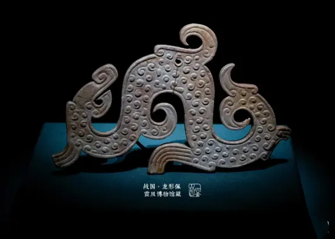 战国玉器：方寸间的时代雄心