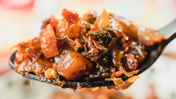 老干妈香辣菜：零添加 + 独立包装，干饭、出差、露营都靠它 