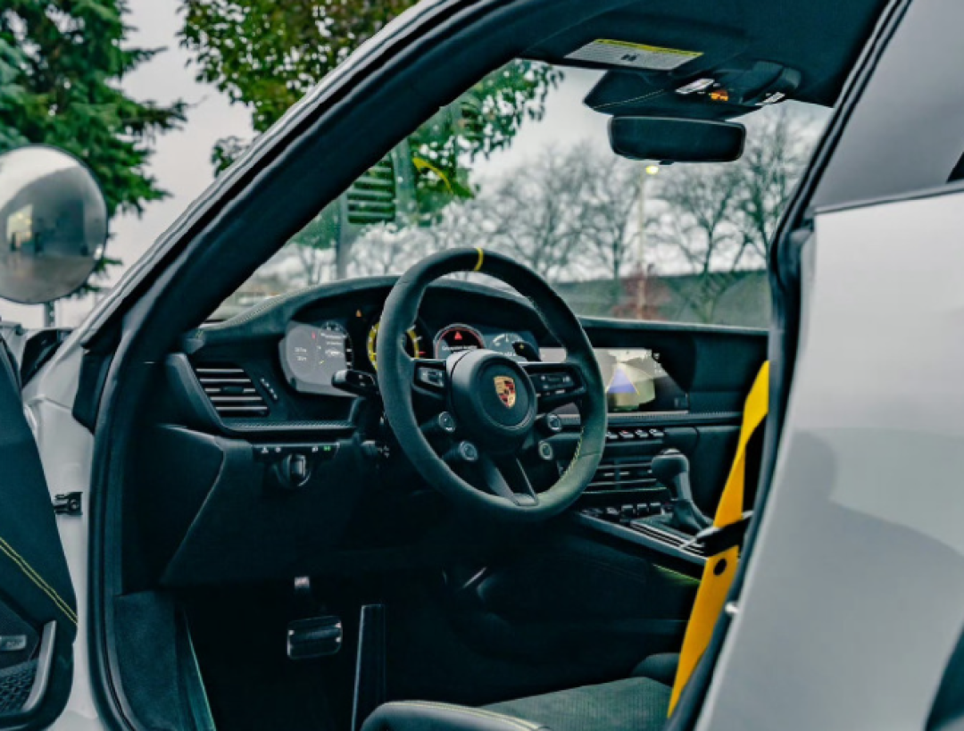保时捷911 GT3 RS:一台为信仰而生的机器