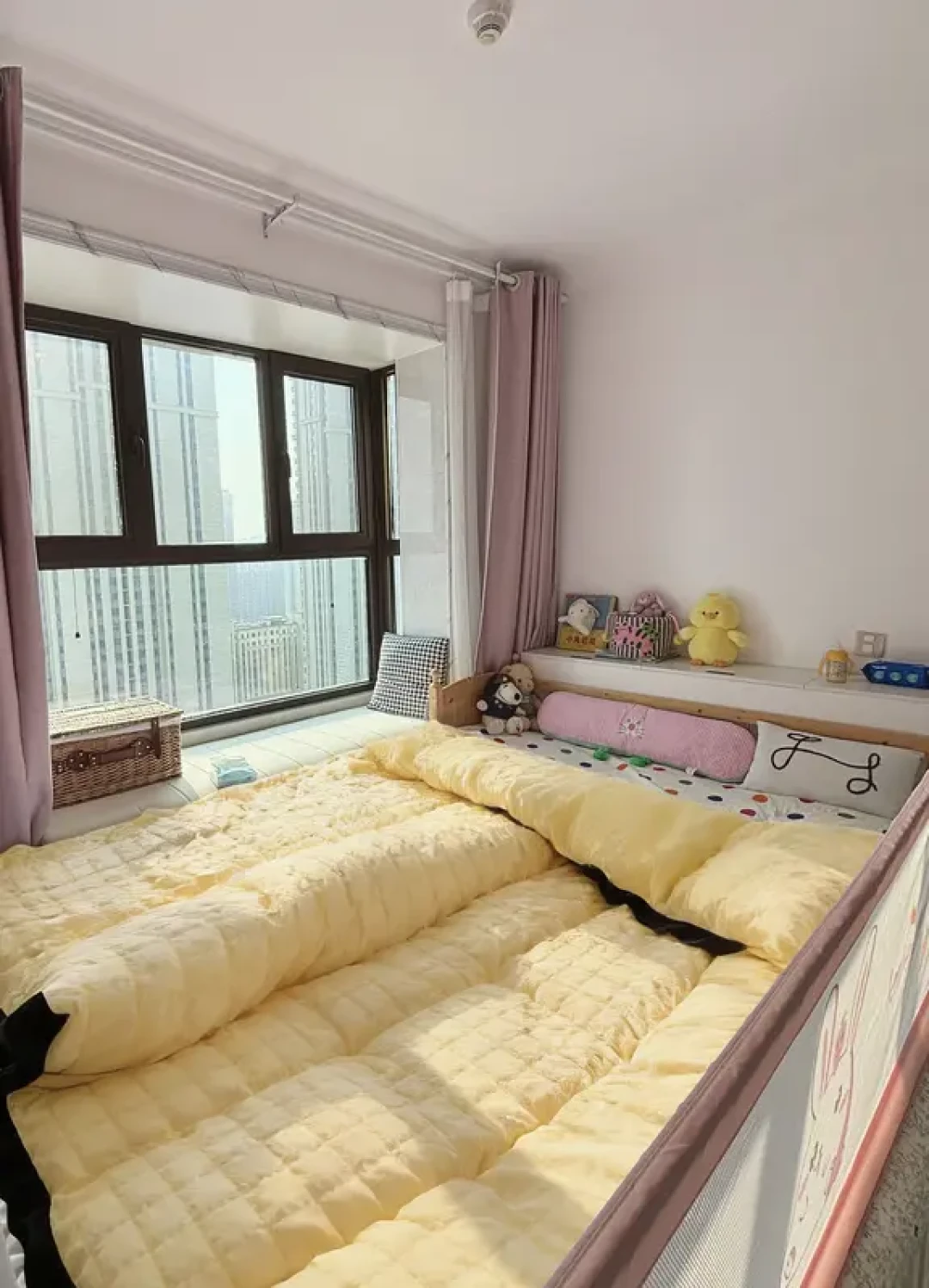 小户型卧室改造:拼接床的另类拼法