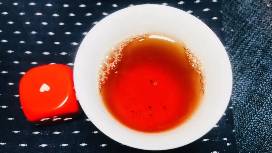 大益604批次7542评测:中庸表现与特定场景