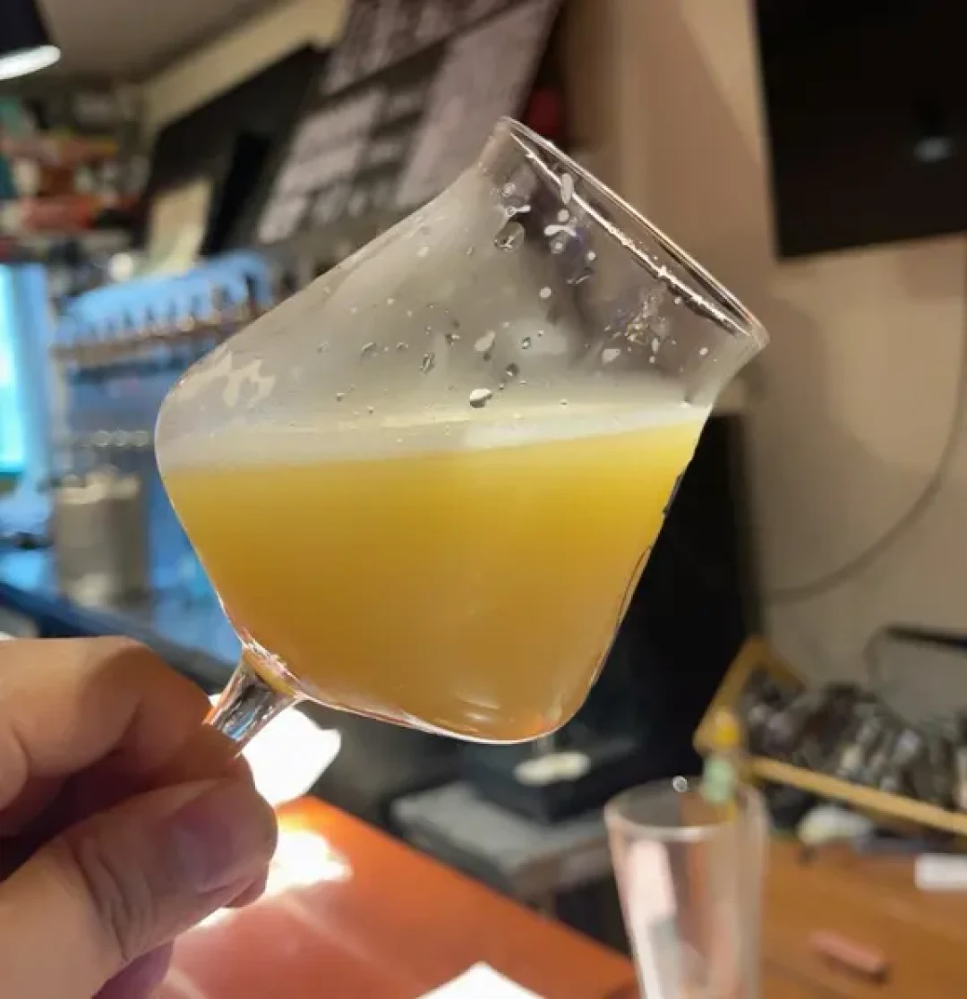 别再用颜色评判啤酒好坏了