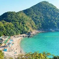 西贡一日游：吃菠萝油与看玻璃海