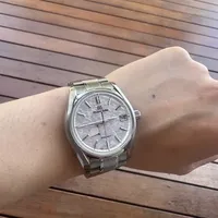 冠蓝狮SBGA413上手：粉色盘面的东方美学