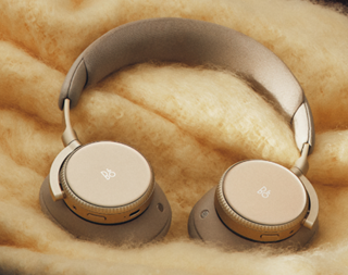 奔腾不息,吟游祥年 BANG & OLUFSEN 铂傲 以马年限定臻品瑞迎新春