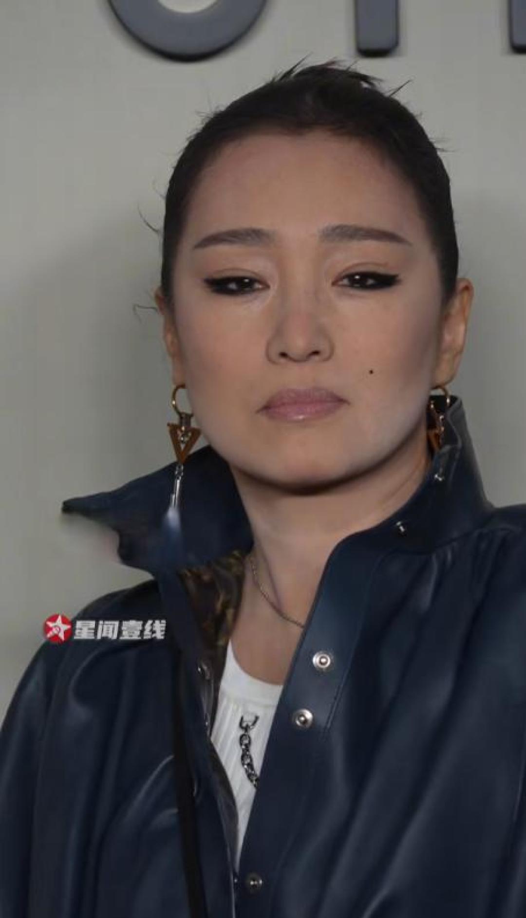 60岁巩俐惊艳亮相,回看张艺谋的眼光