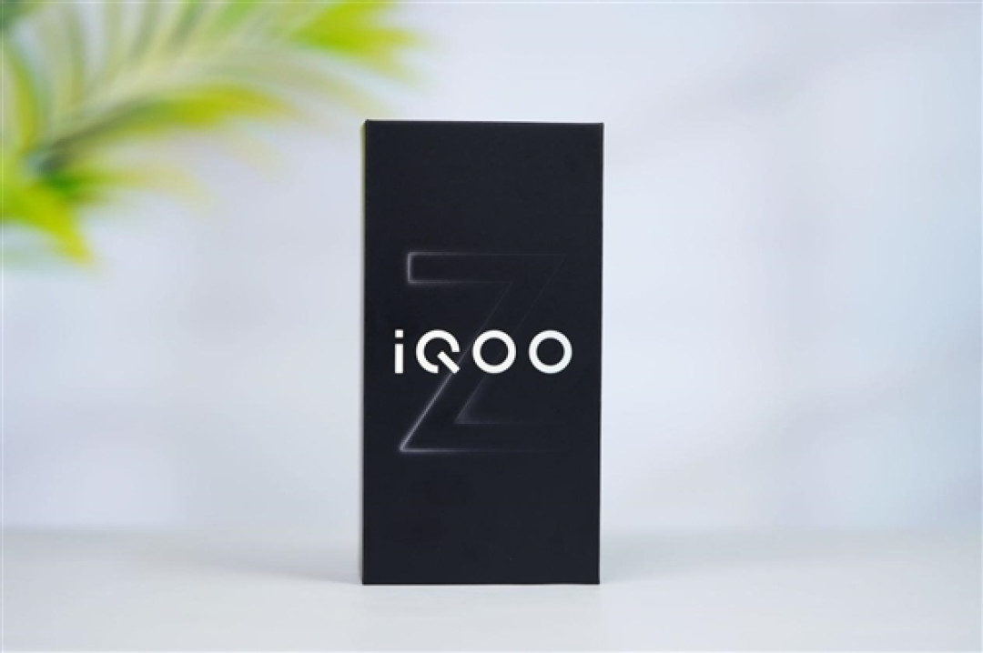 7600mAh超薄大电池!iQOO Z11 Turbo图赏