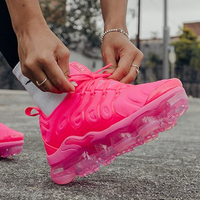 跑鞋消费风向突变｜勾子不香了？值友用钱包投出了新答案