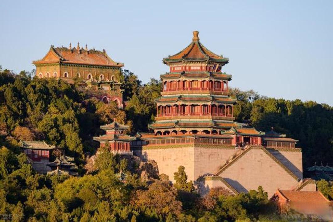 颐和园的美学密码:从天人合一到金光穿洞的巧思