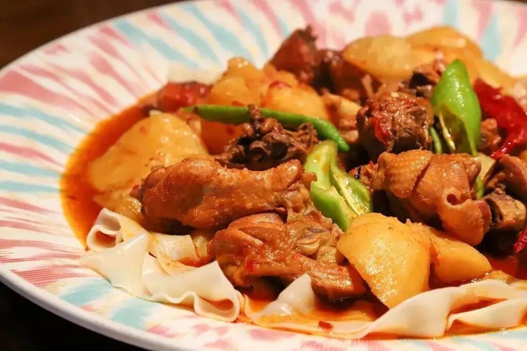 新疆大盘鸡为啥在河南那么火?我来告诉你