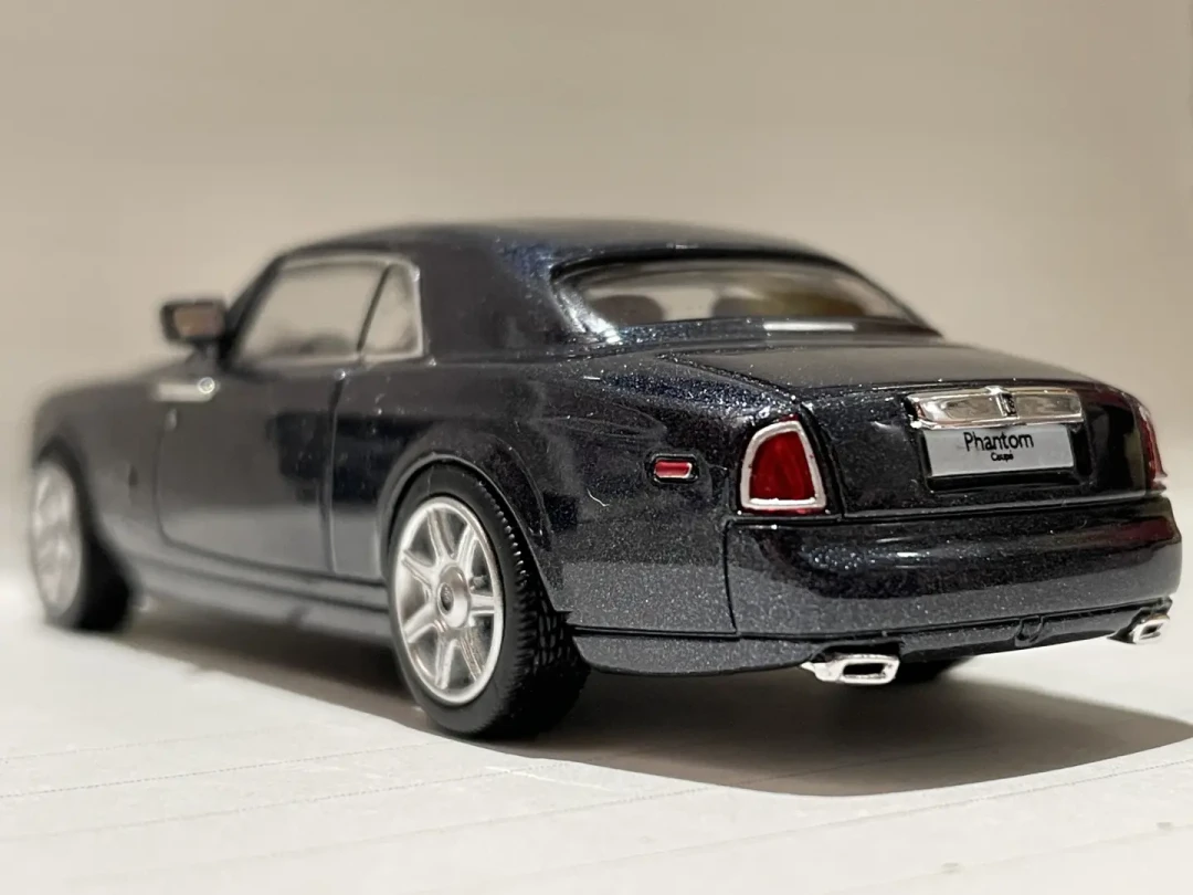 “移动的宫殿”——劳斯莱斯幻影Coupe