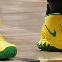 【NBA每日上脚】还有人在痴迷6年前的欧文6？