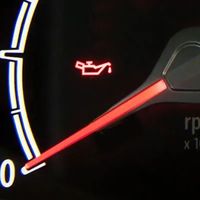 汽车这8个指示灯，一个亮起就赶紧停车（附200个故障灯图解）
