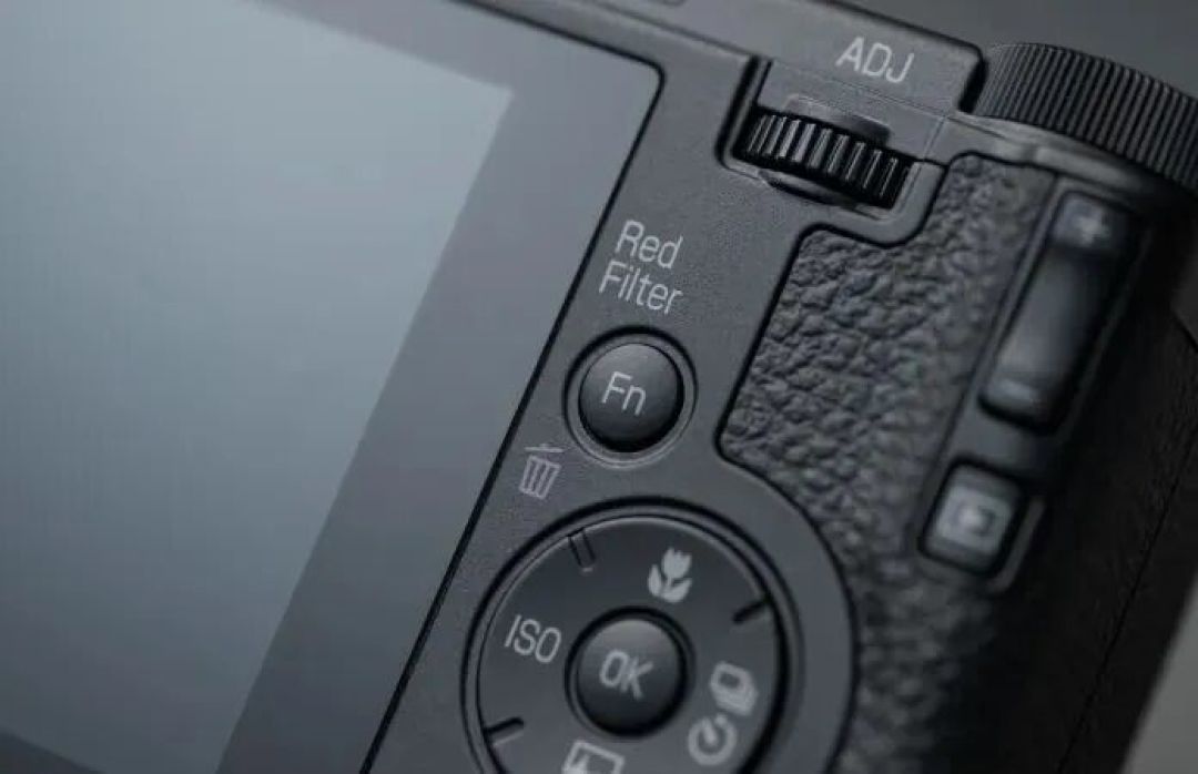RICOH GR IV Monochrome 正式发布:一台只为黑白而生的街拍利器