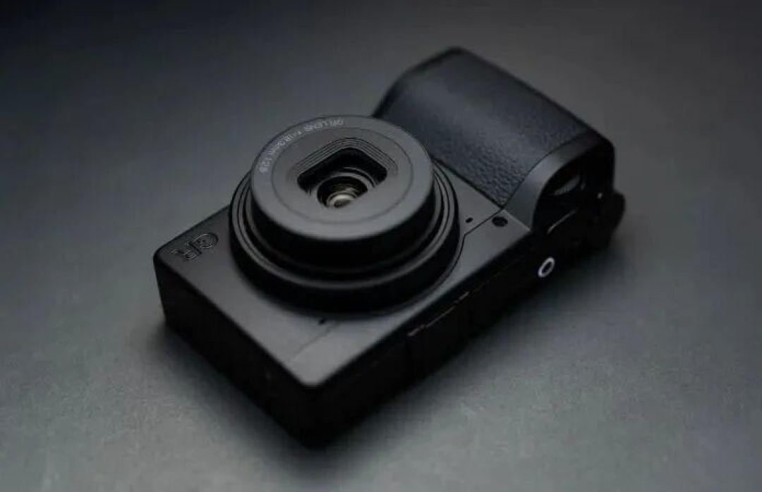 RICOH GR IV Monochrome 正式发布:一台只为黑白而生的街拍利器