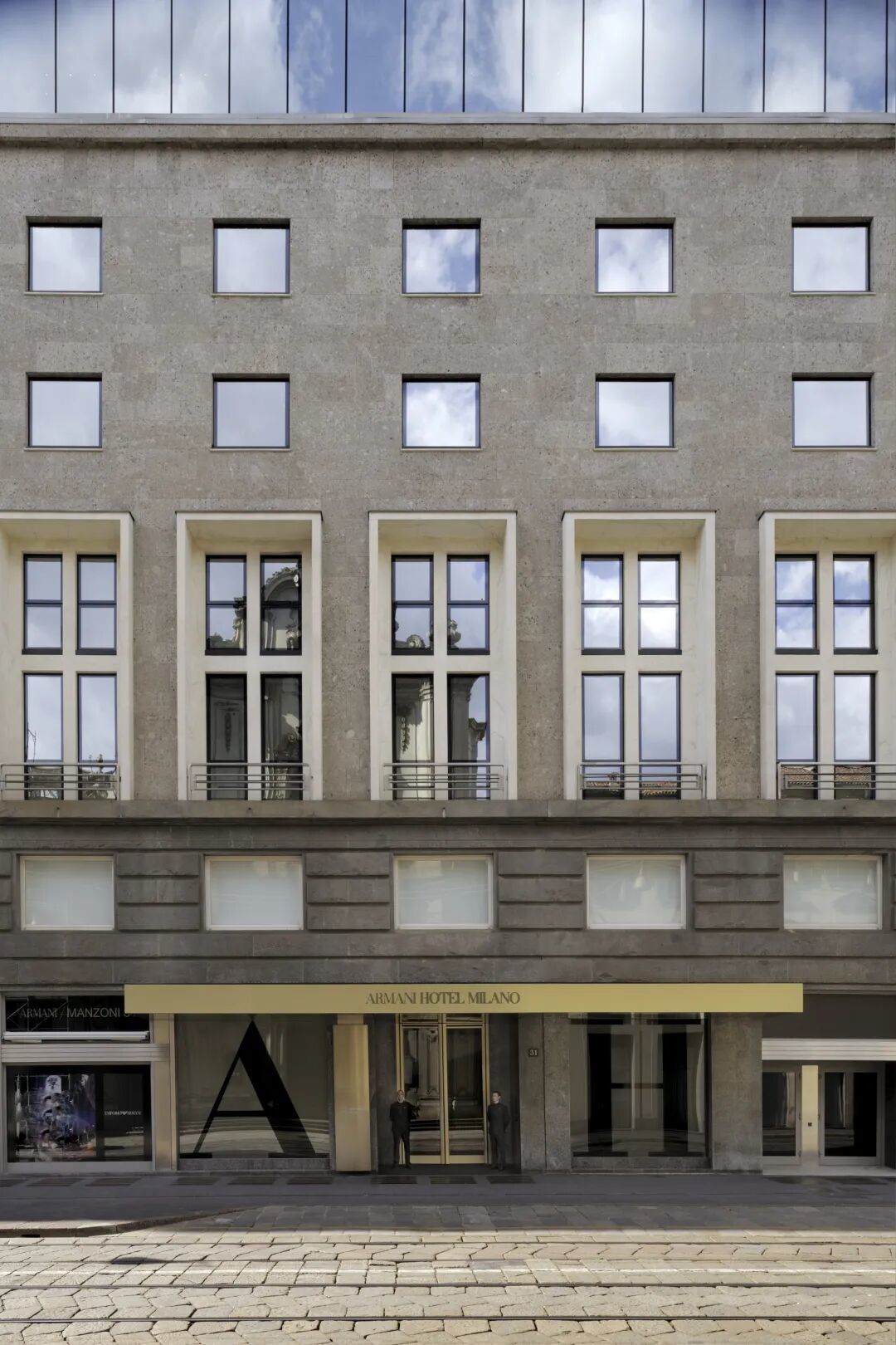 【酒店】// 经典奢华的酒店代表 ---- 米兰阿玛尼酒店 (Armani Hotel Milano)