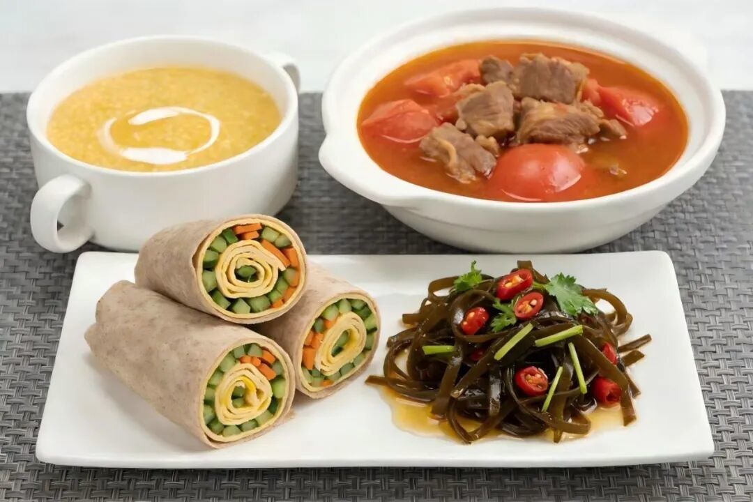 中老年饮食别瞎配！避开重油重盐，7 天食谱帮你搞定三餐