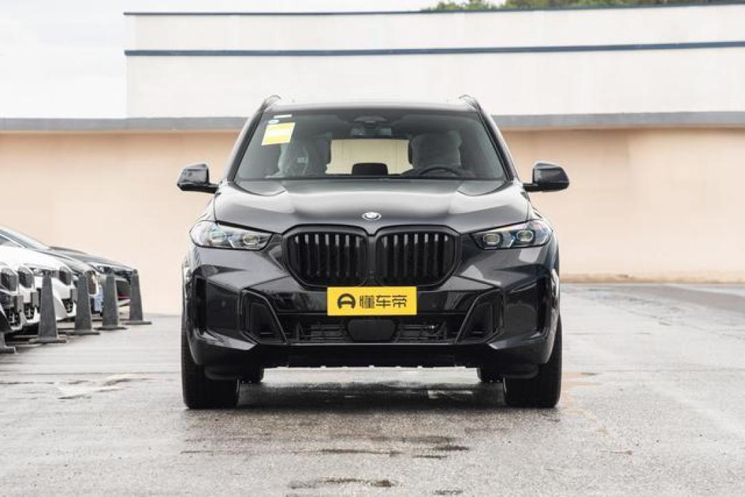 2026 款宝马 X5 三个配置差距有多大?30Li 和 40Li,一步错步步纠结