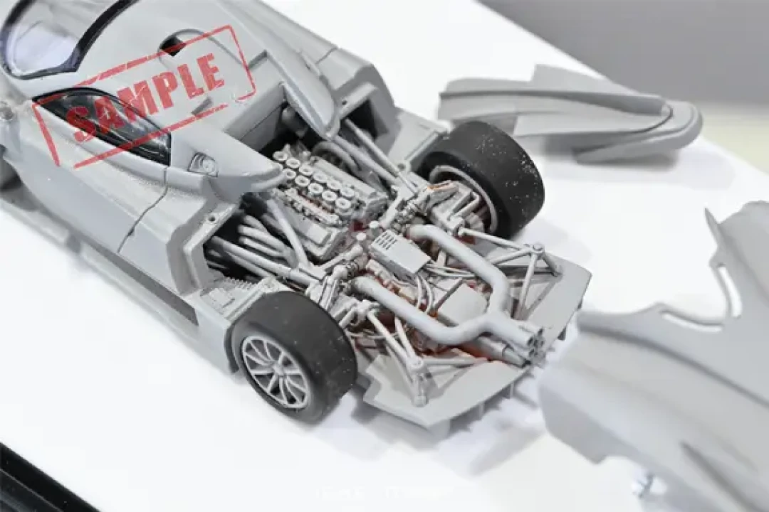 一些 LCD 1:64 开前后盖 Huayra R 灰模详拍