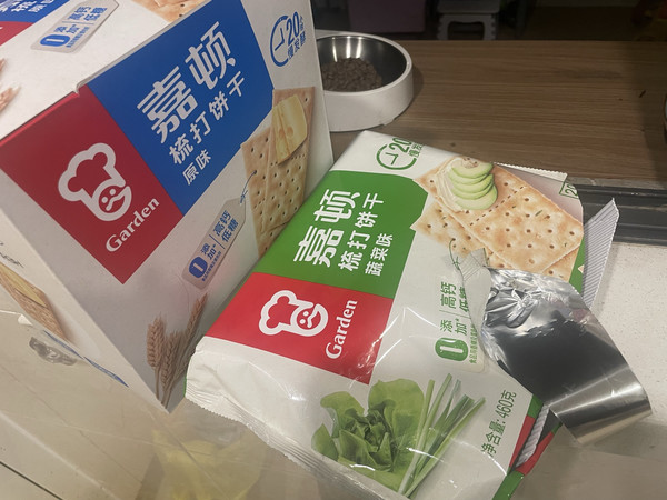年度最常回购的解馋零食——嘉顿苏打饼！