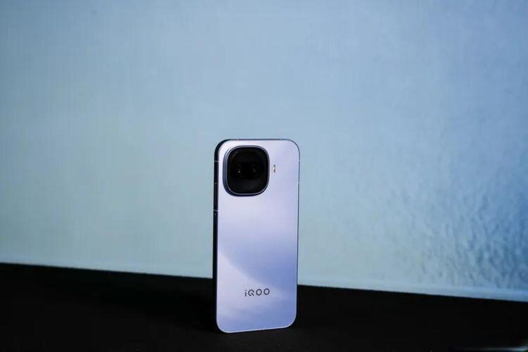 iQOO Z11 Turbo首测:旗舰芯+低功耗,游戏是亮点