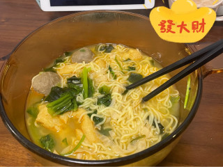 年度回购王！今麦郎超大面饼，15元两大袋的速食方便面！