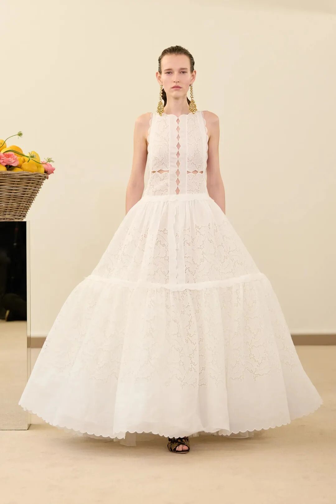 当静物画入侵时装周，帆布与蕾丝的结合，是春日田园风~|Giambattista Valli 2026春夏