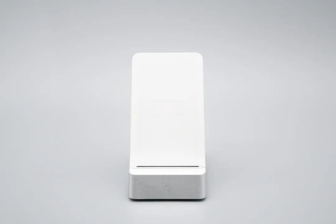 双线圈横竖可充+立体风冷散热,荣耀超级快充立式无线充电器(Max 80W)评测