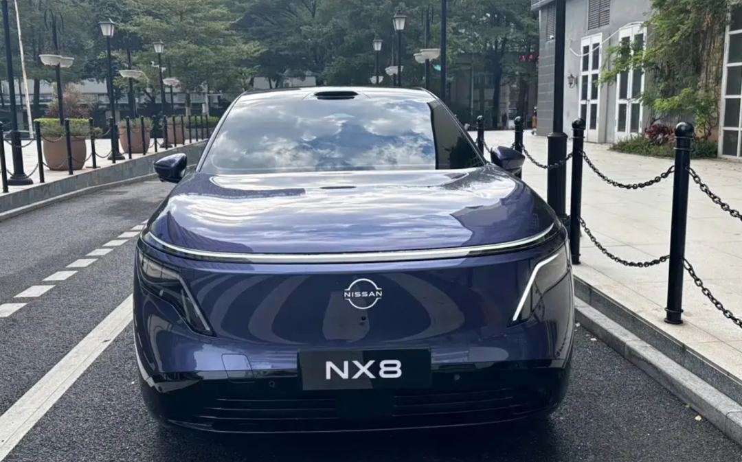 “日系彩电大沙发”,日产NX8实车曝光,800V架构+5C超充