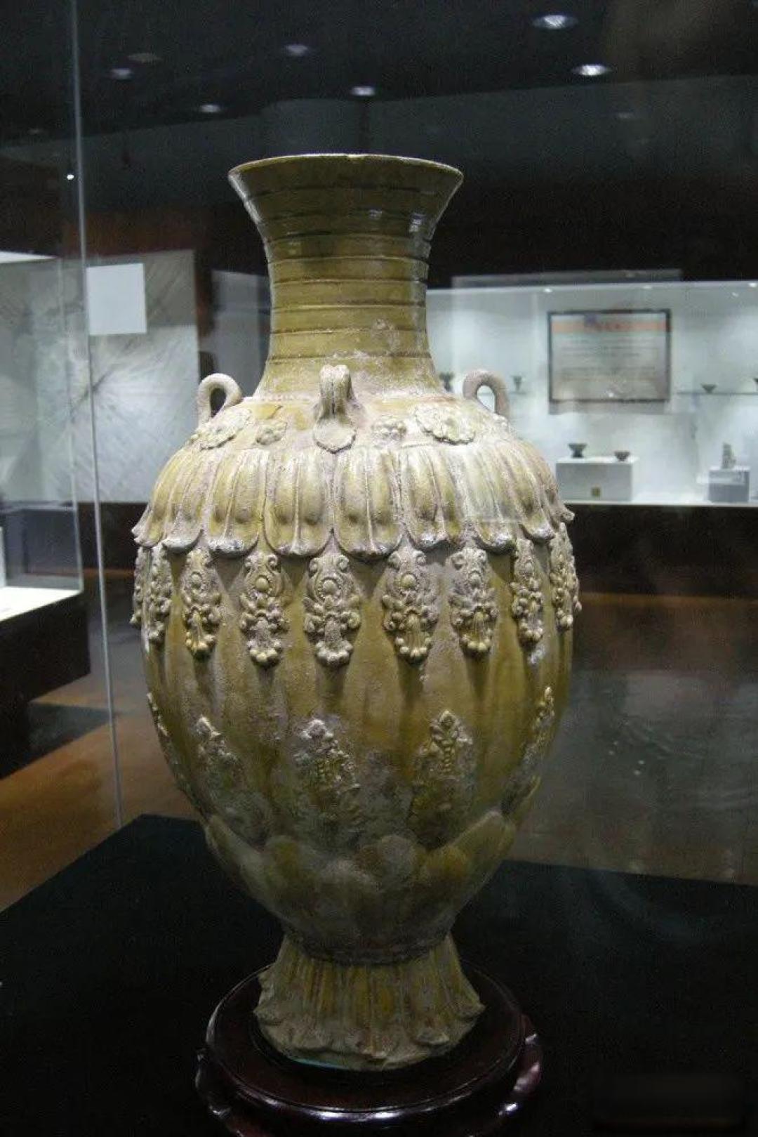 这类乱世中的奢侈品,市场价值被严重低估