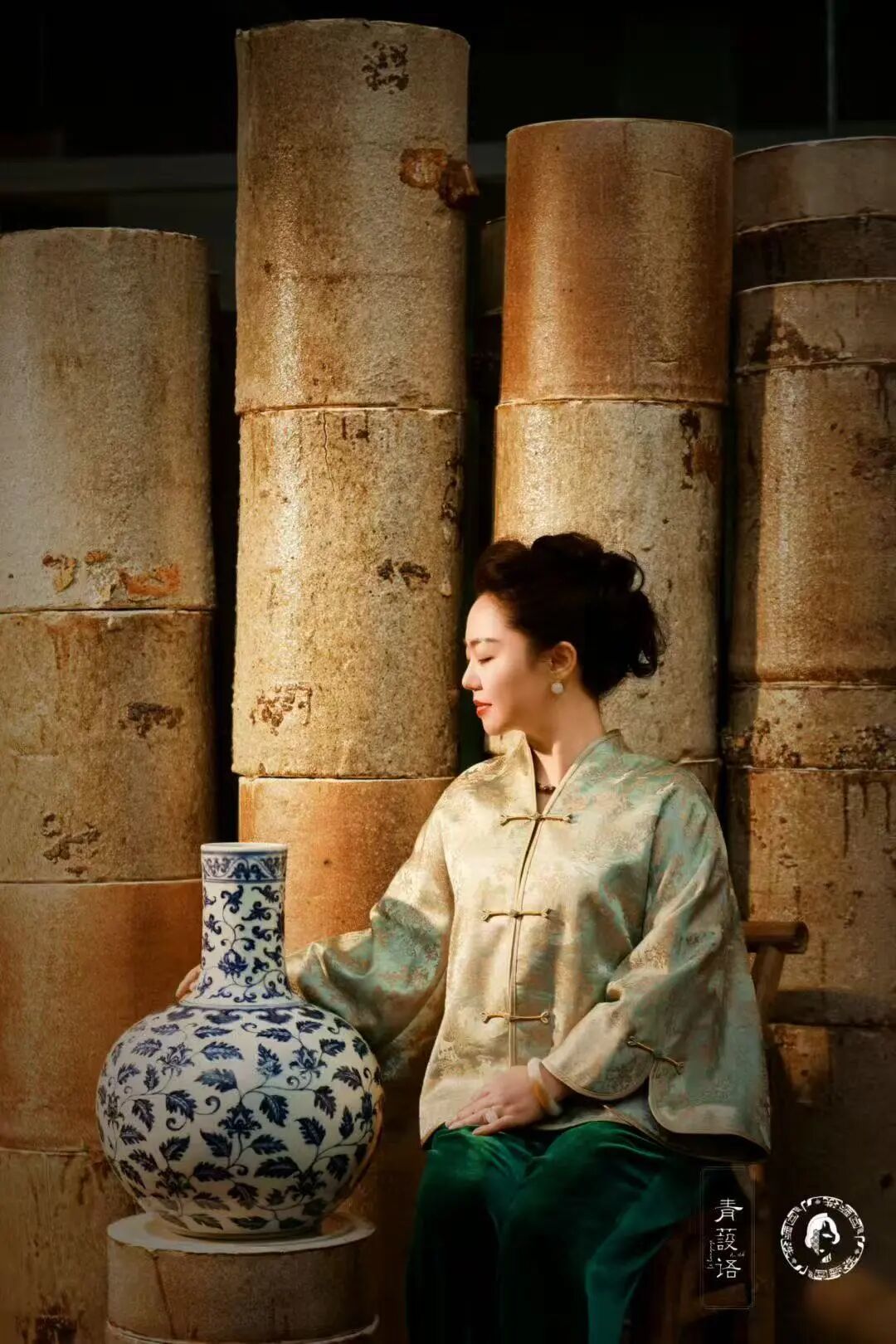 品牌专访｜对话 WJX 婉珺玺：一针绣海派，一衣见山河——非遗高定的破圈与坚守