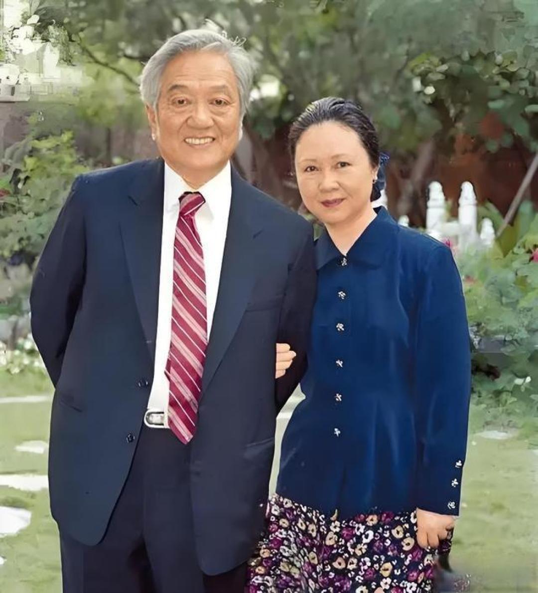 琼瑶也没想到,自己去世1年,父亲的忘年交,就突传噩耗离开人世